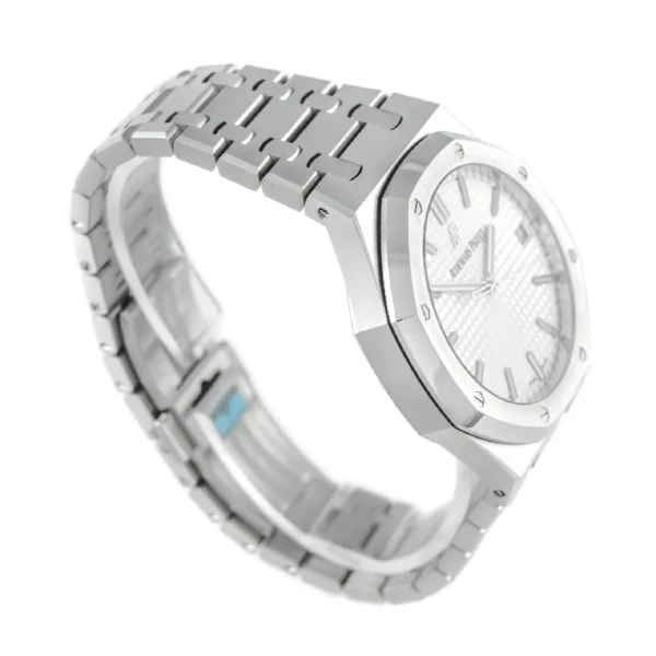 Audemars-Piguet-Royal-Oak-15510ST.OO_.1320ST.03-Silver-Dial2.webp Audemars Piguet Royal Oak 15510ST.OO.1320ST.03 – Silver Dial