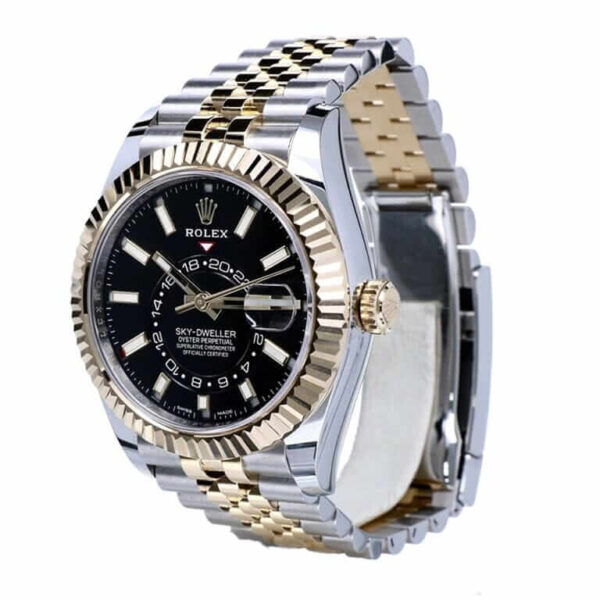 rolex-sky-dweller-black-dial-32693-united-left-replica.jpg Rolex Sky-Dweller 326933 Steel Gold Black Dial Replica